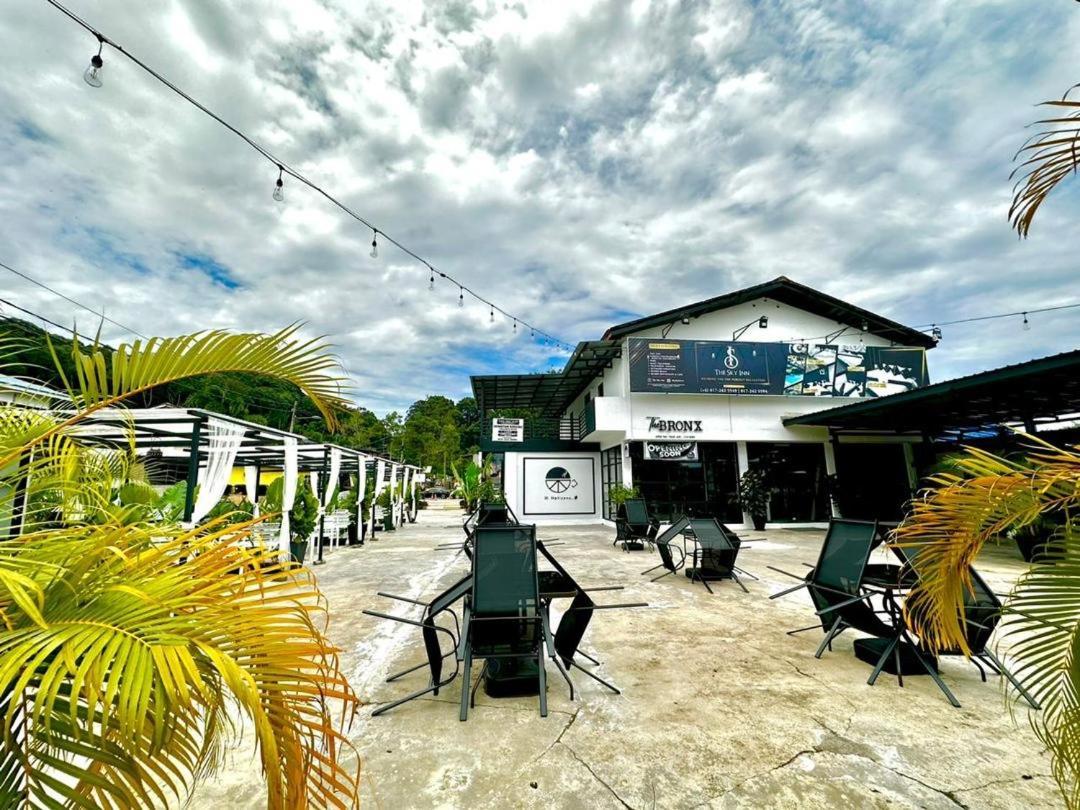 The Sky Inn Kuantan Exterior photo