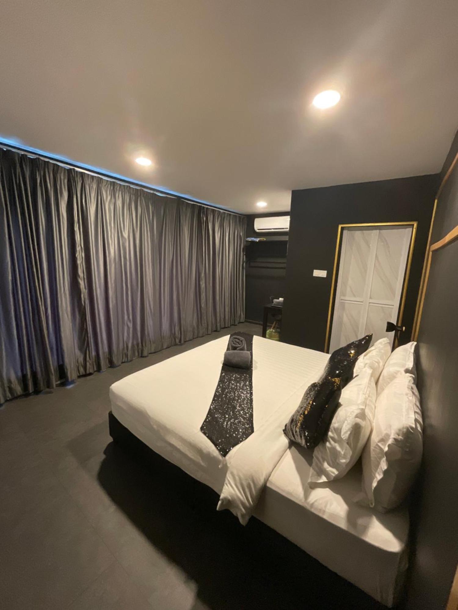 The Sky Inn Kuantan Exterior photo