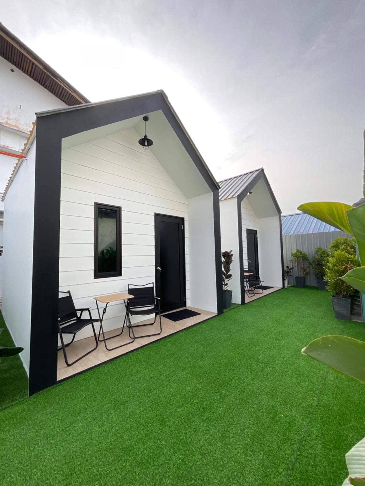 The Sky Inn Kuantan Exterior photo